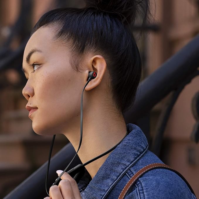 Beats Apple Flex Wireless Earphones W1 Headphone Chip, Magnetic Earbuds - 1